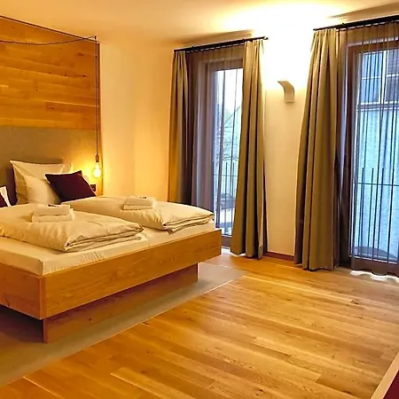 Stadthotel Kachelofen 酒店 Neuburg an der Kammel